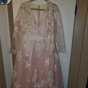 Plus size wedding dress